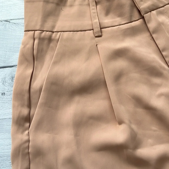 Fashion Nova 2 Piece Set Crop Blush Blouse and High Waist Shorts XS - Picture 7 of 8